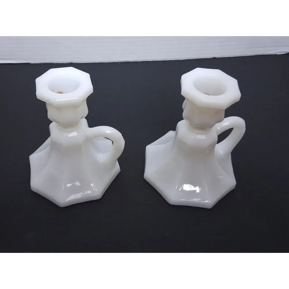 Vintage L.E. Smith Milk Glass Candlestick Holders, Colonial Chamberstick Set
